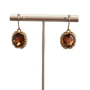 Dangle earrings
